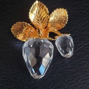 Swarovski Brooch Clear Crystal Gold Plated Strawberry Motif Pin Swan Signed